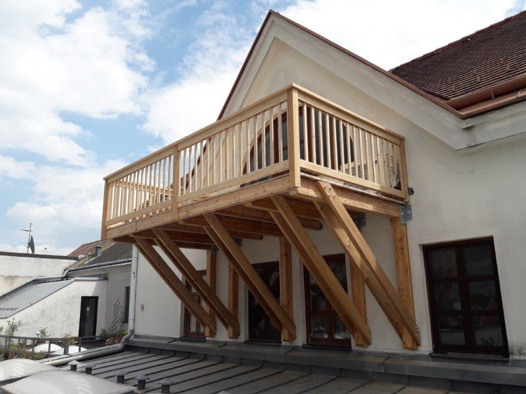 Balkon von Pfneisl Holzbau